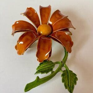 Vintage 1960’ s Orange Enamel Metal Daisy Flower Brooch